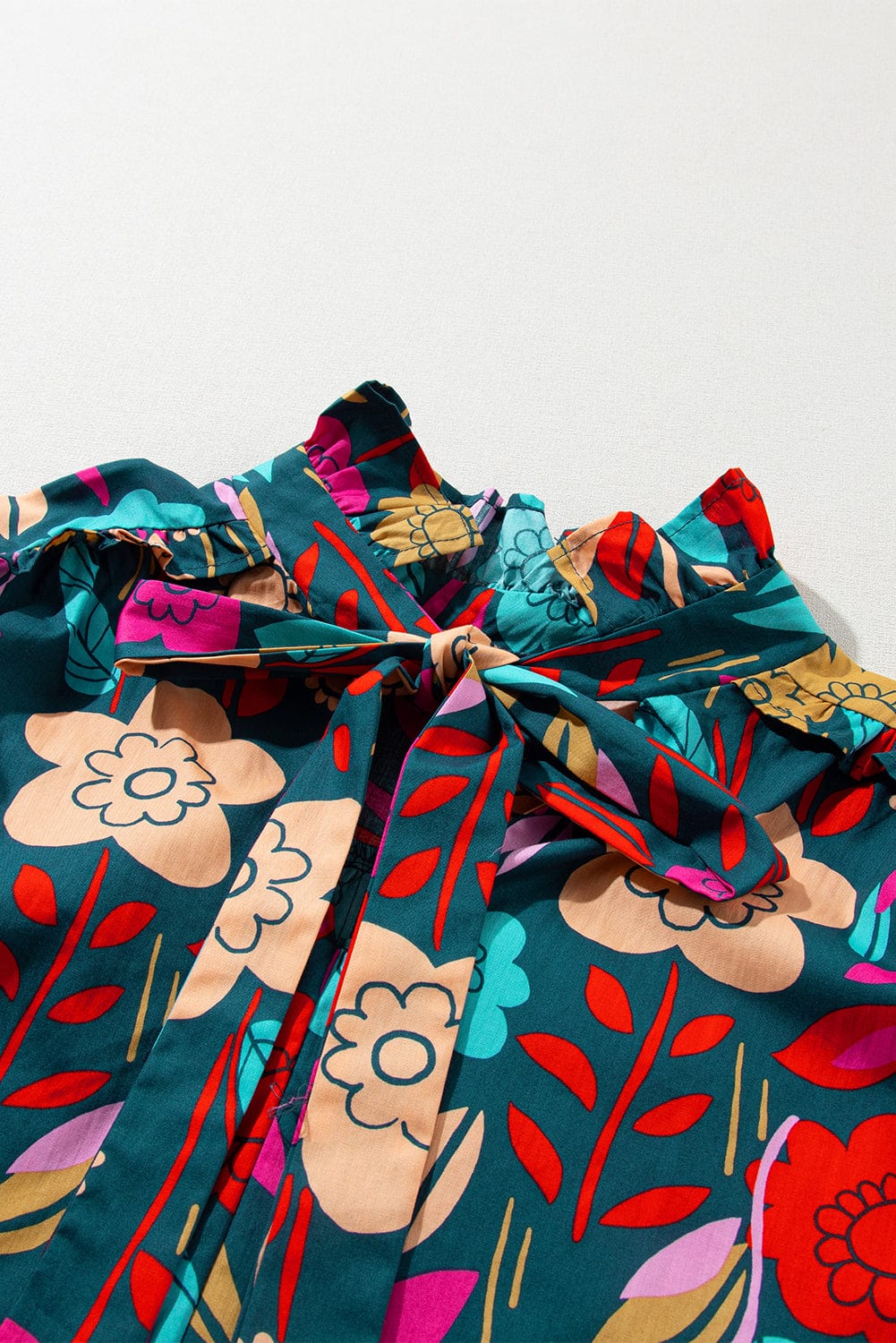 Green Floral Knotted V-Neck Puff Sleeve Shift Blouse