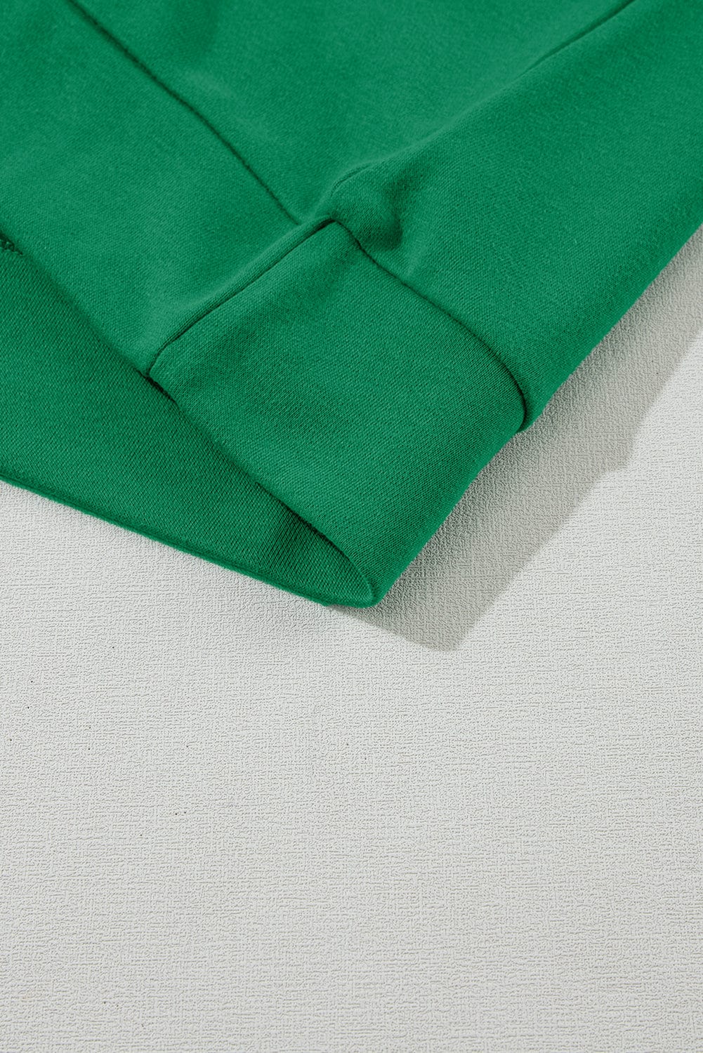 Green Raglan Sleeve Sweatshirt with Round Neck