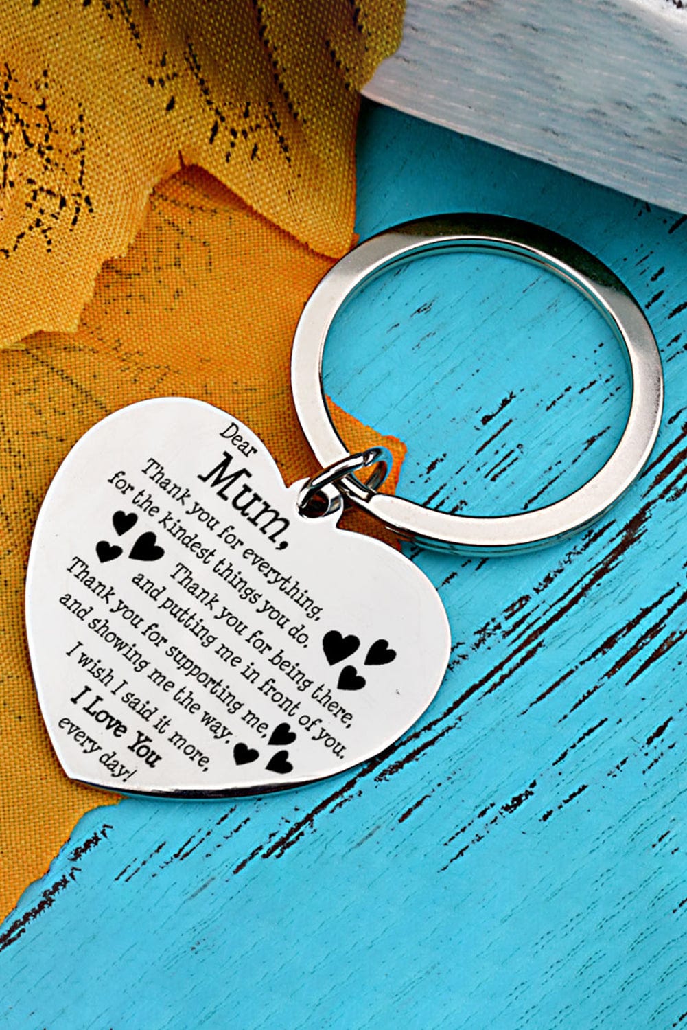 Heartfelt White Mum Appreciation Keychain Gift
