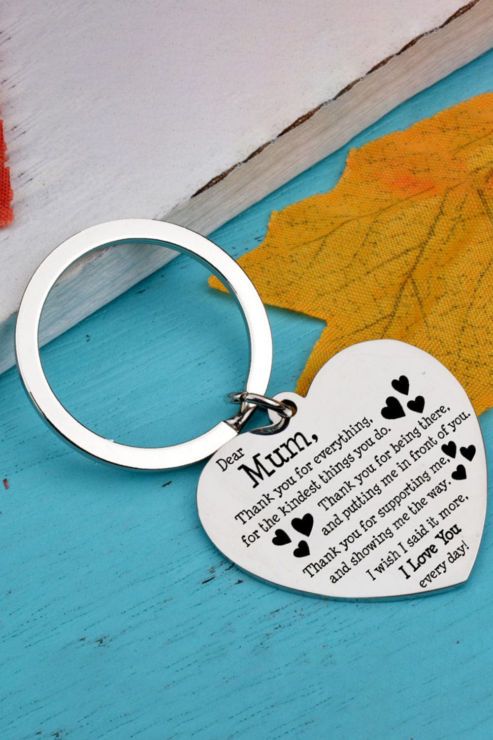 Heartfelt White Mum Appreciation Keychain Gift