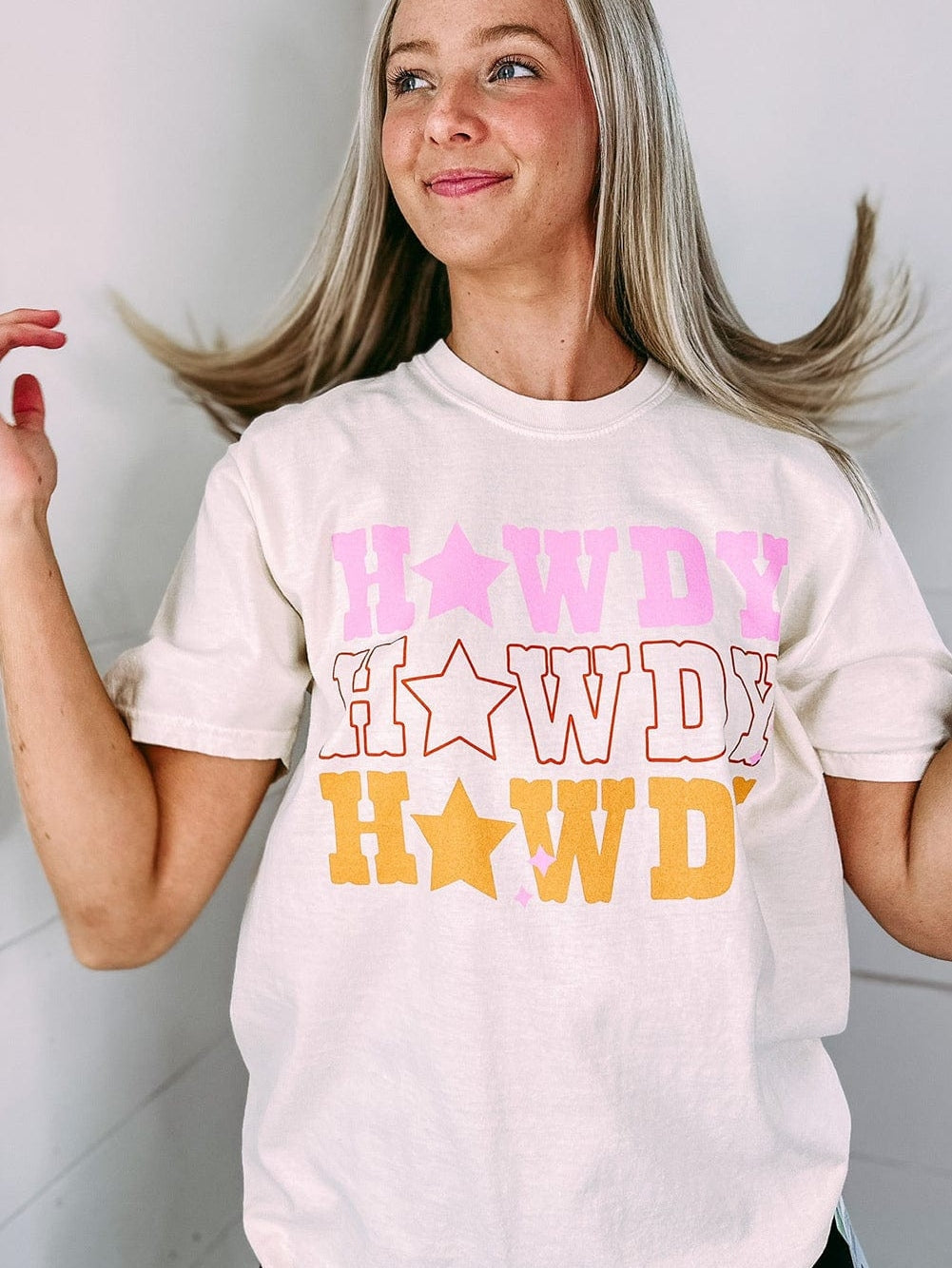 HOWDY Star Print Western Graphic Tee