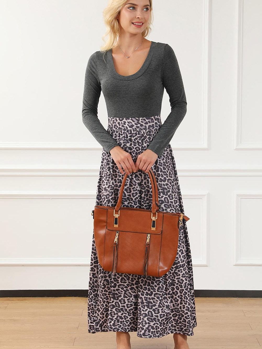 Leopard Print Maxi Dress with Fitted Bodice and Long Sleeves