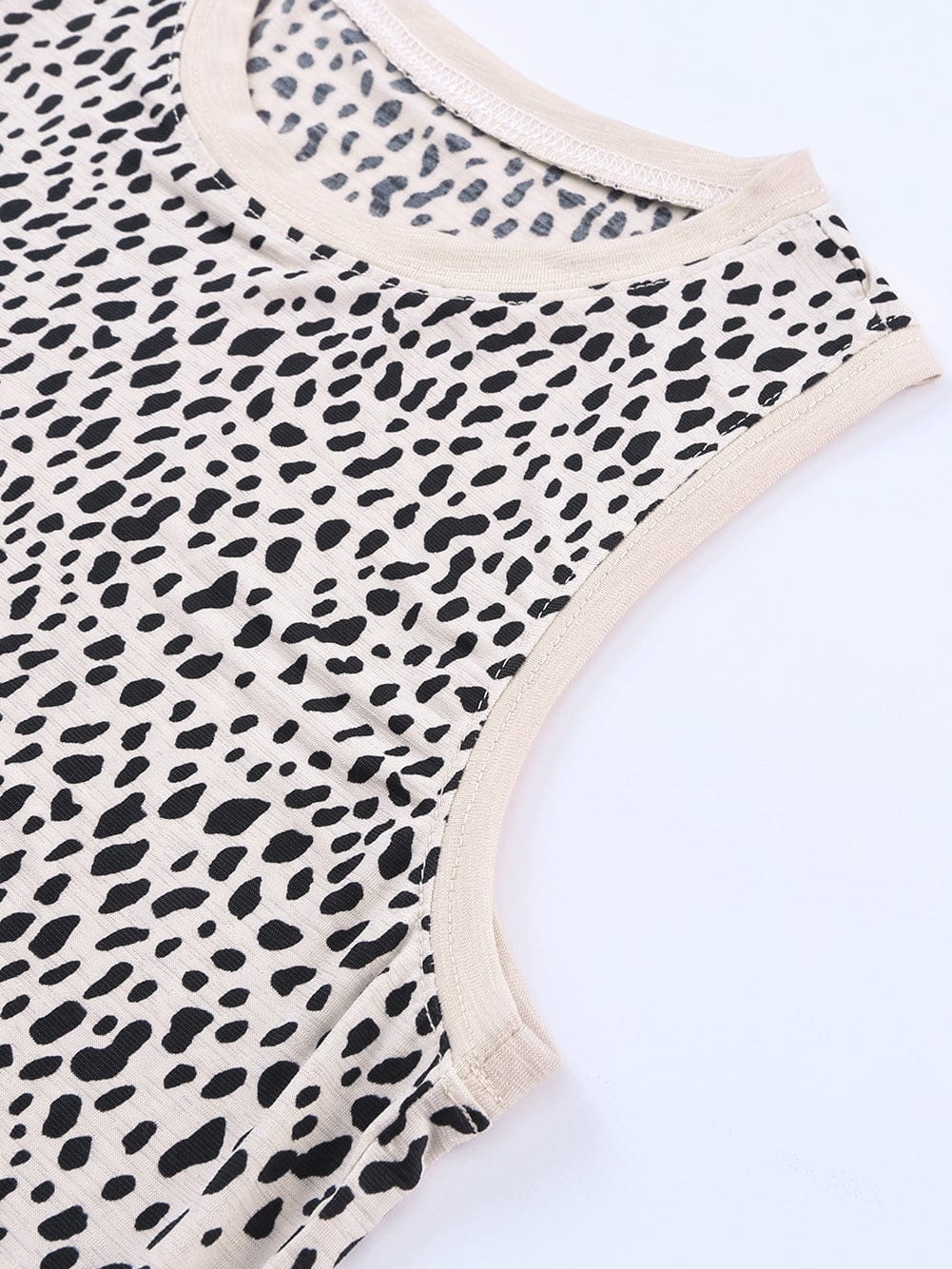 Leopard Print Sleeveless Round Neck Top