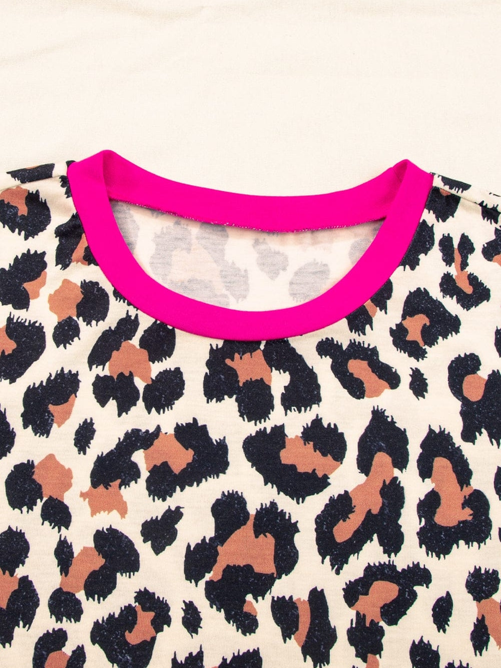 Leopard Print White T-Shirt with Chic Contrast Trim