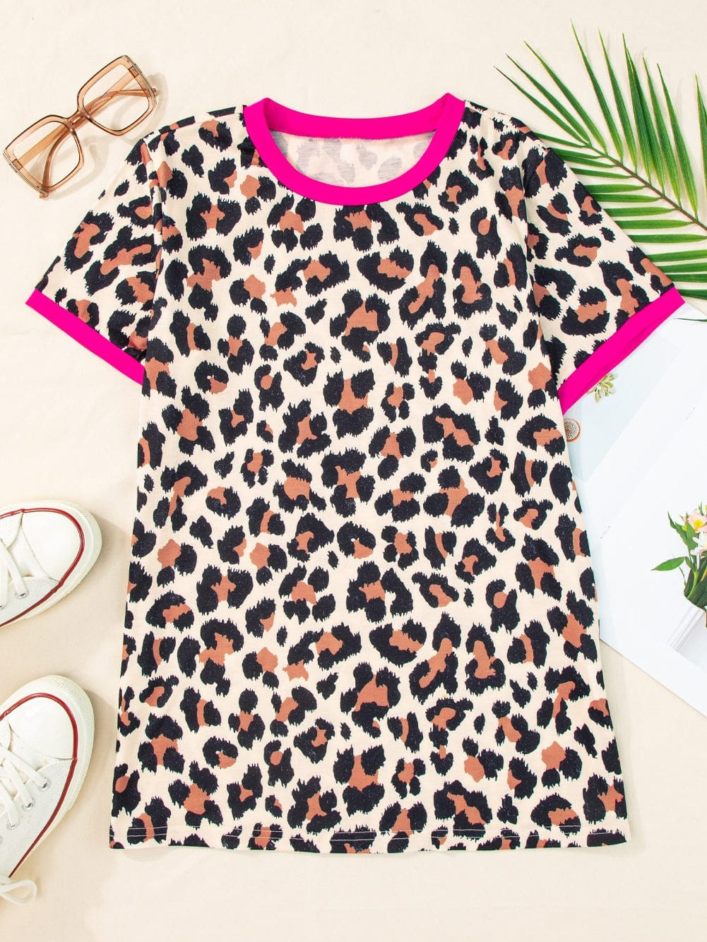 Leopard Print White T-Shirt with Chic Contrast Trim