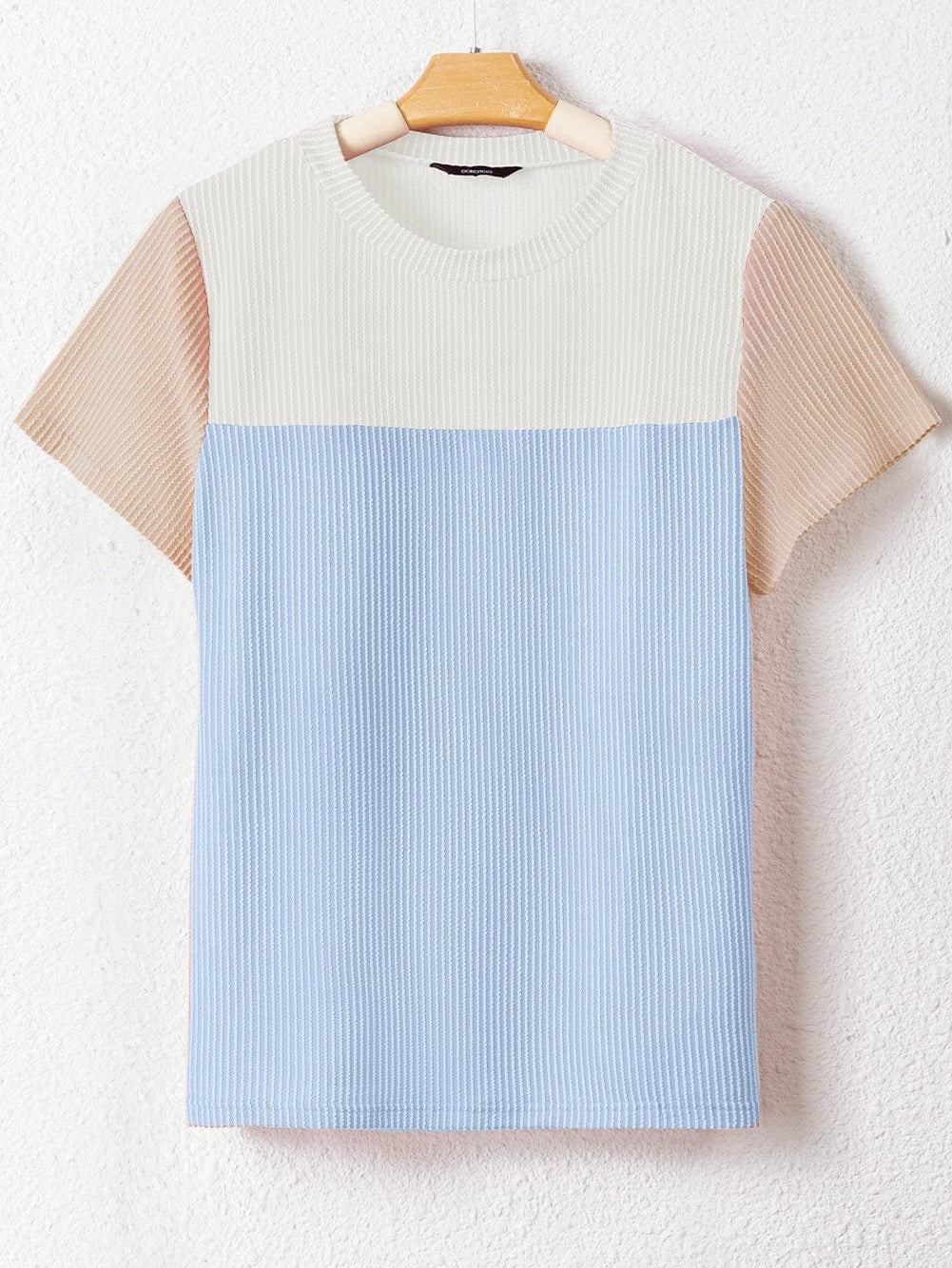 Light Blue Ribbed Colorblock Tee with Chic Design