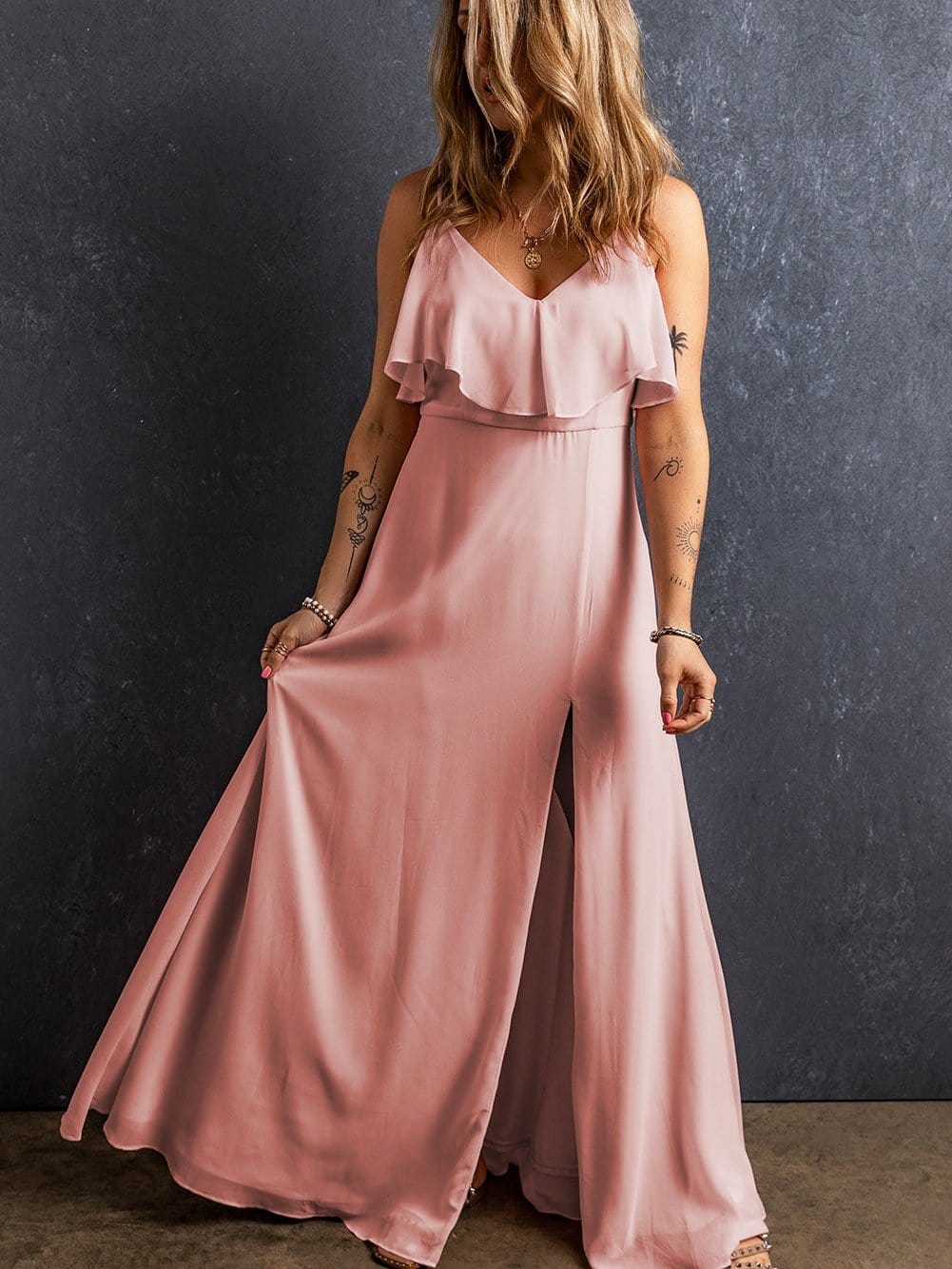 Light Pink V-Neck Ruffled Spaghetti Strap Maxi Dress with Split Hem