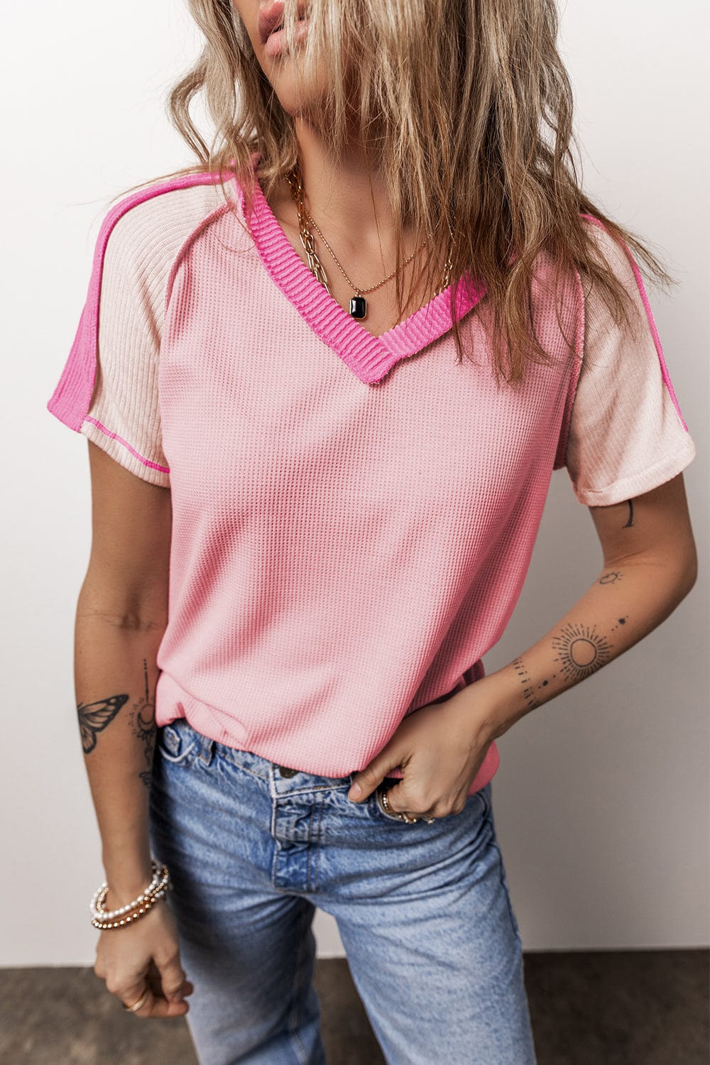 Pink Colorblock Knit V-Neck T-shirt with Exposed Seam