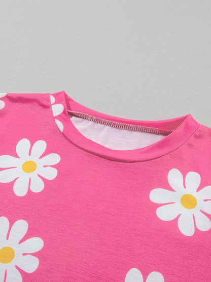 Pink Daisy Crewneck Tee for Summer Chic