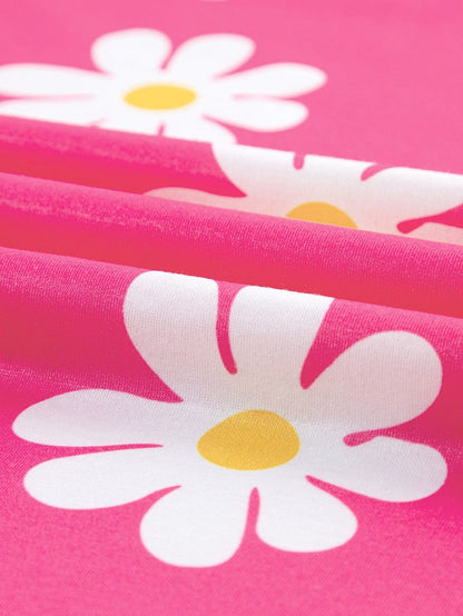 Pink Daisy Crewneck Tee for Summer Chic