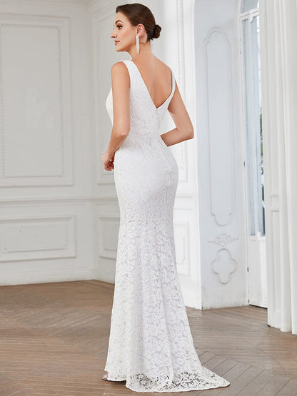 Seductive V-neck Lace Mermaid Evening Gown with Long Fish Tail