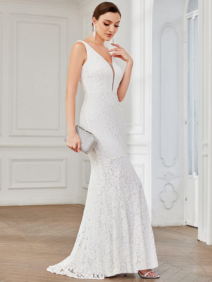 Seductive V-neck Lace Mermaid Evening Gown with Long Fish Tail