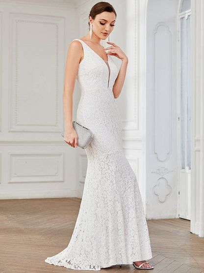Seductive V-neck Lace Mermaid Evening Gown with Long Fish Tail