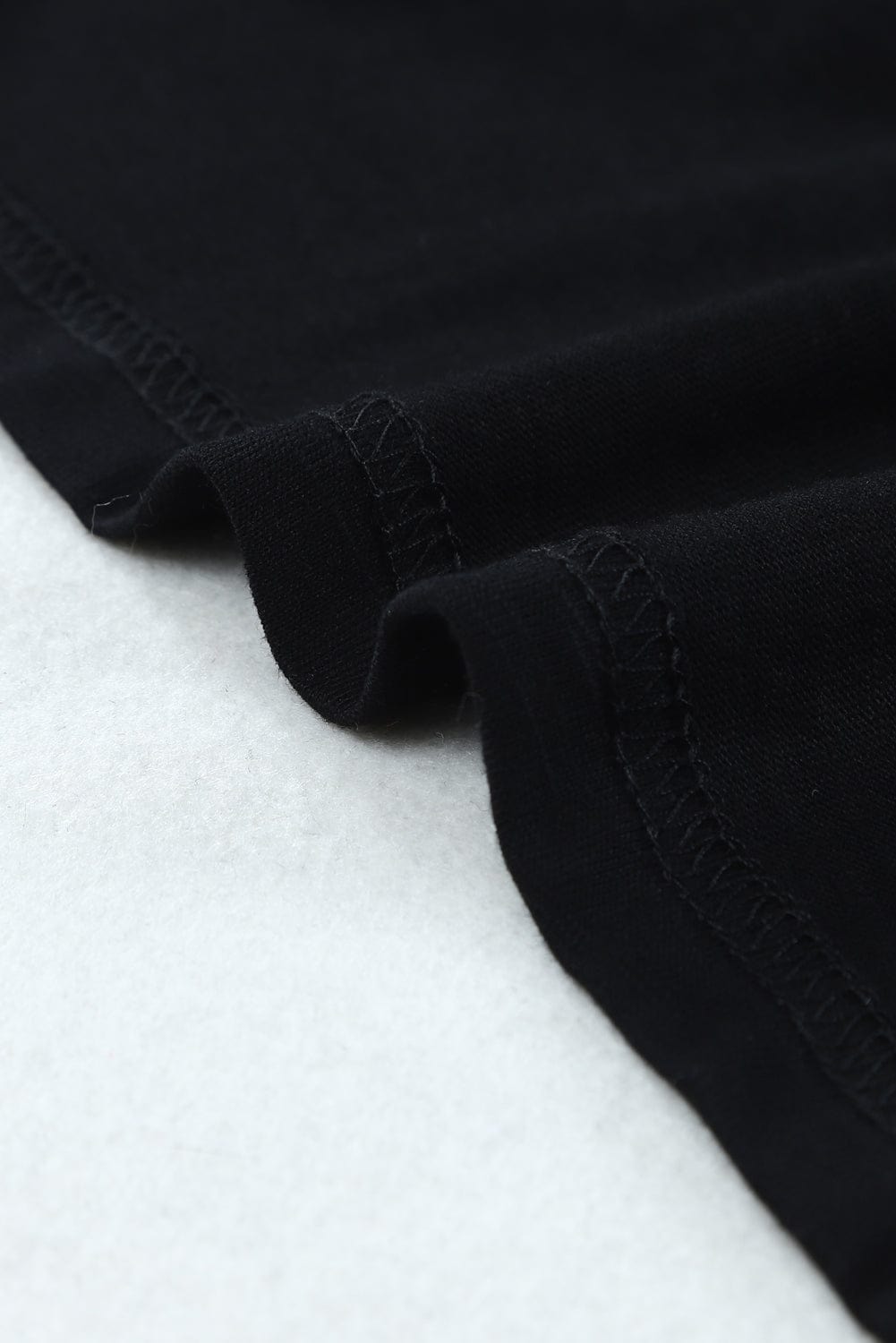 Sleek Black Sleeveless Scoop Neck Tank Top