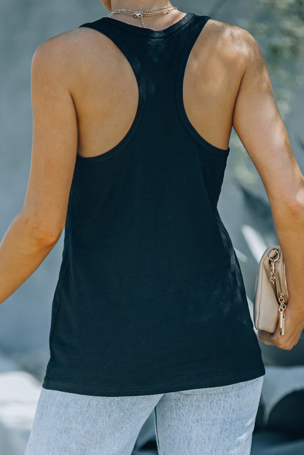 Sleek Black Sleeveless Scoop Neck Tank Top