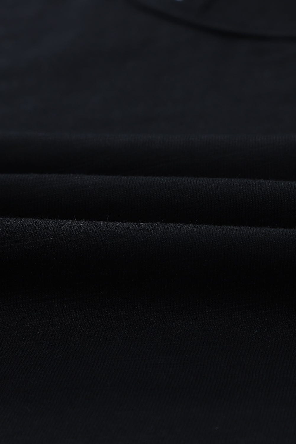 Sleek Black Sleeveless Scoop Neck Tank Top