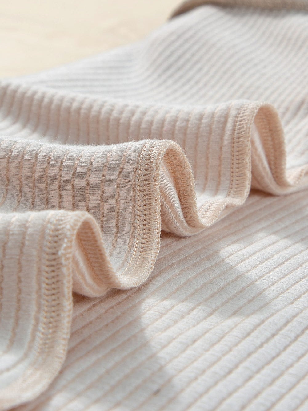 Stylish Black Ribbed Colorblock Tee