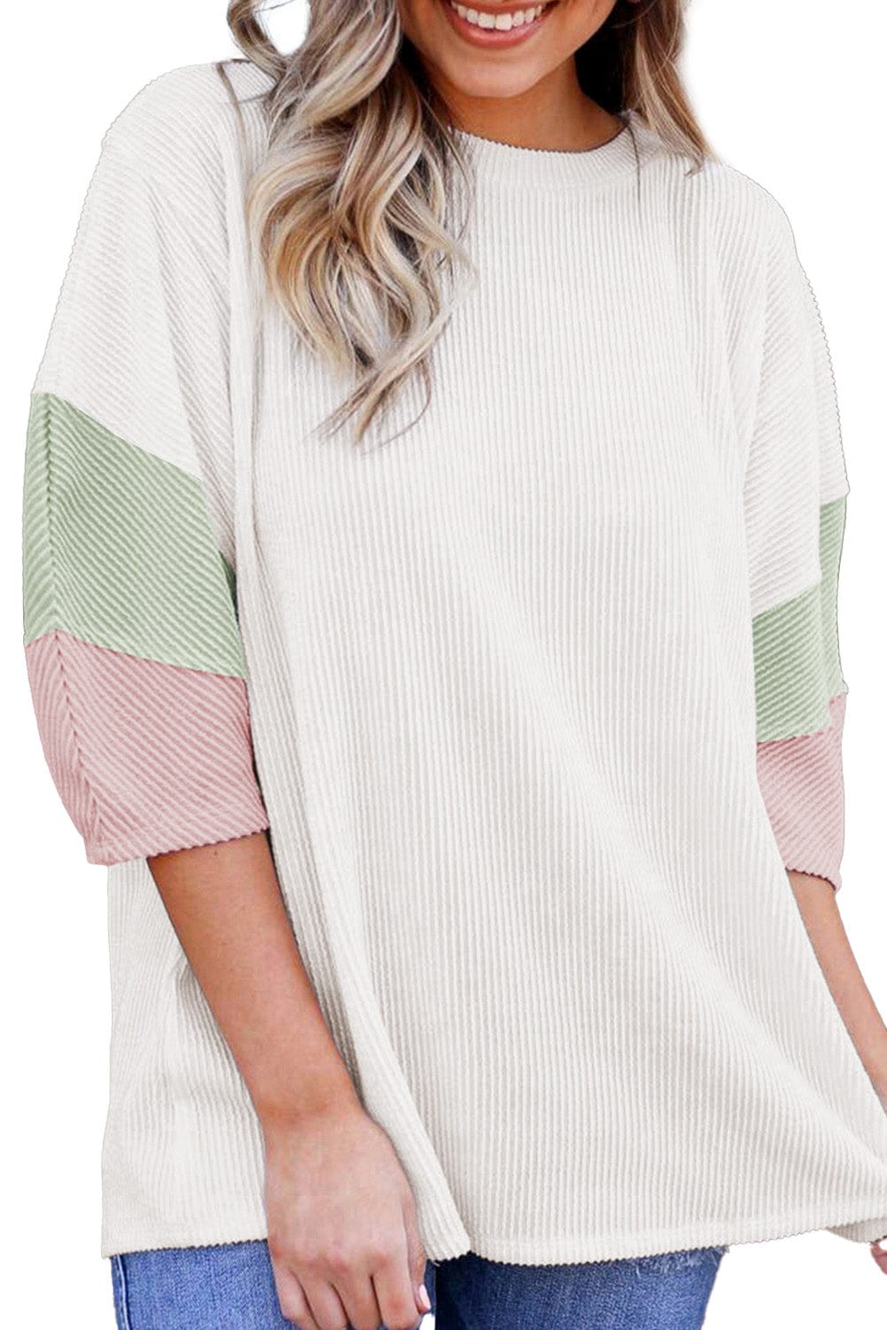 Stylish White Ribbed Knit Top with Quarter Sleeves