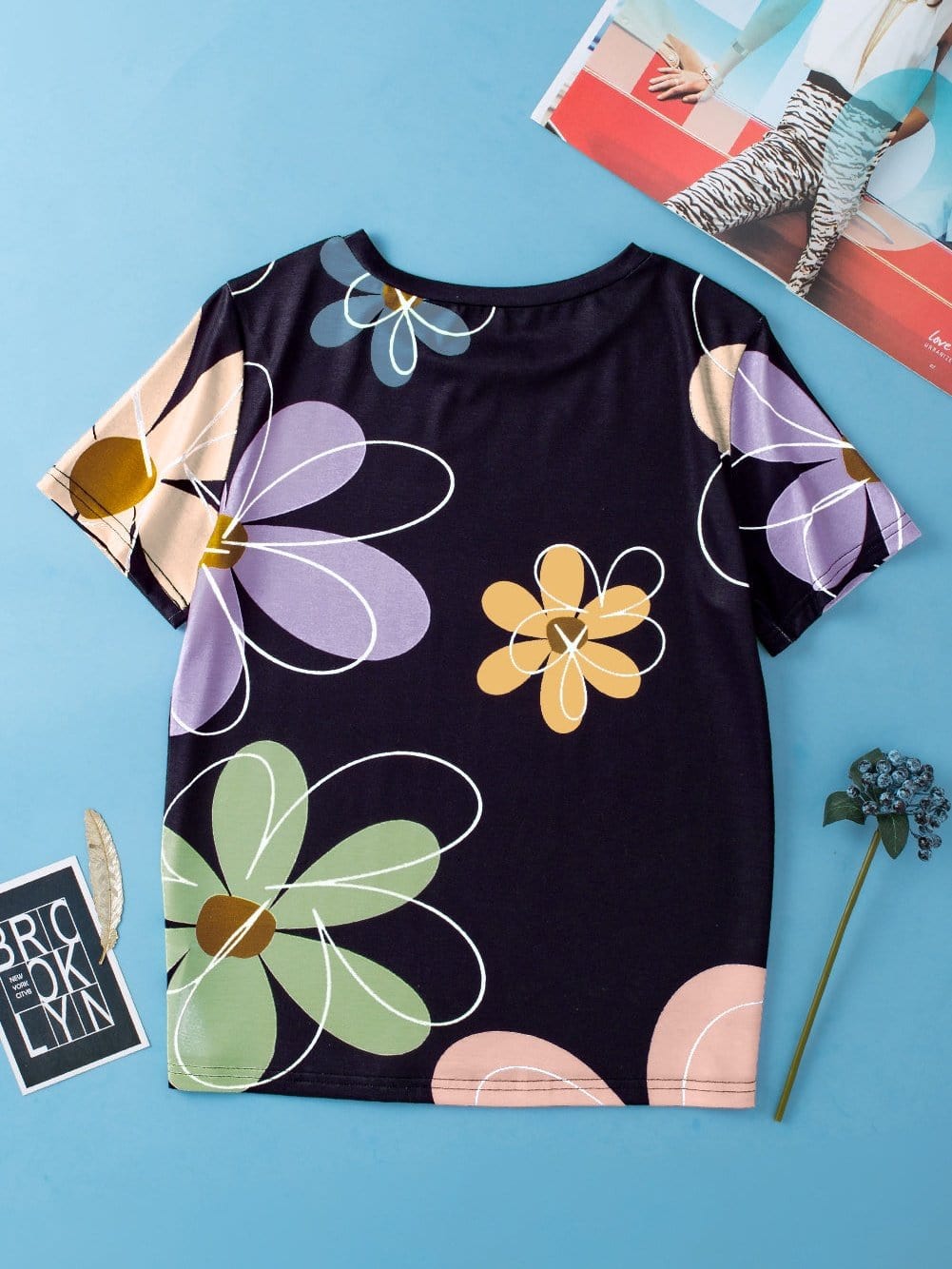 Summer Blossom Print Black Casual Round Neck Tee