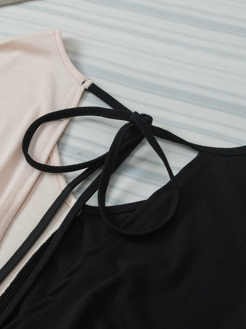 Twist Back Black Color Block V-Neck Short Sleeve Top