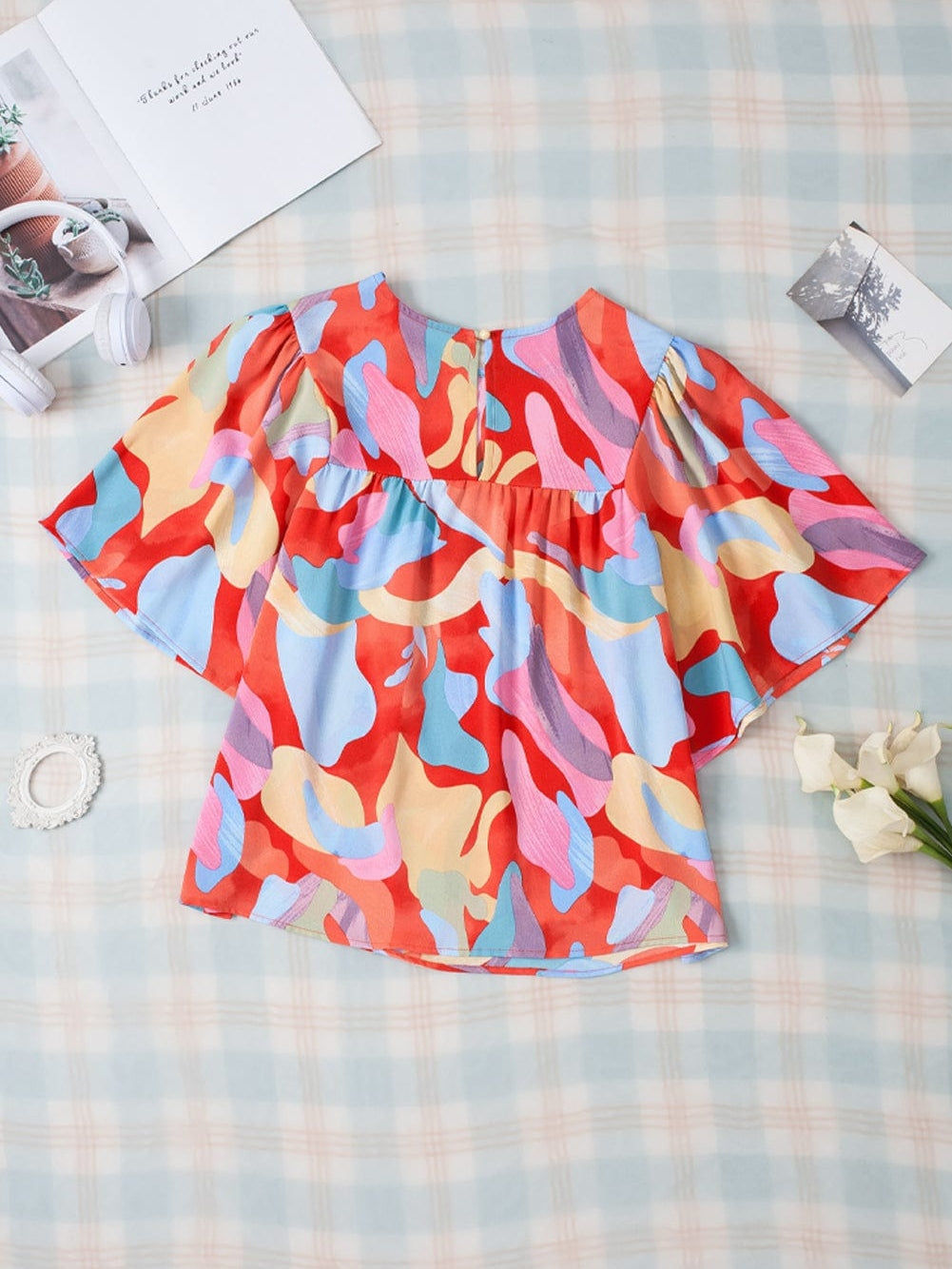 Vibrant Abstract Print Flowy Sleeve Round Neck Top