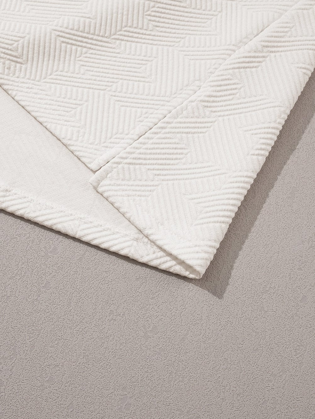 White Collared V Neck Textured Top with Short Sleeves