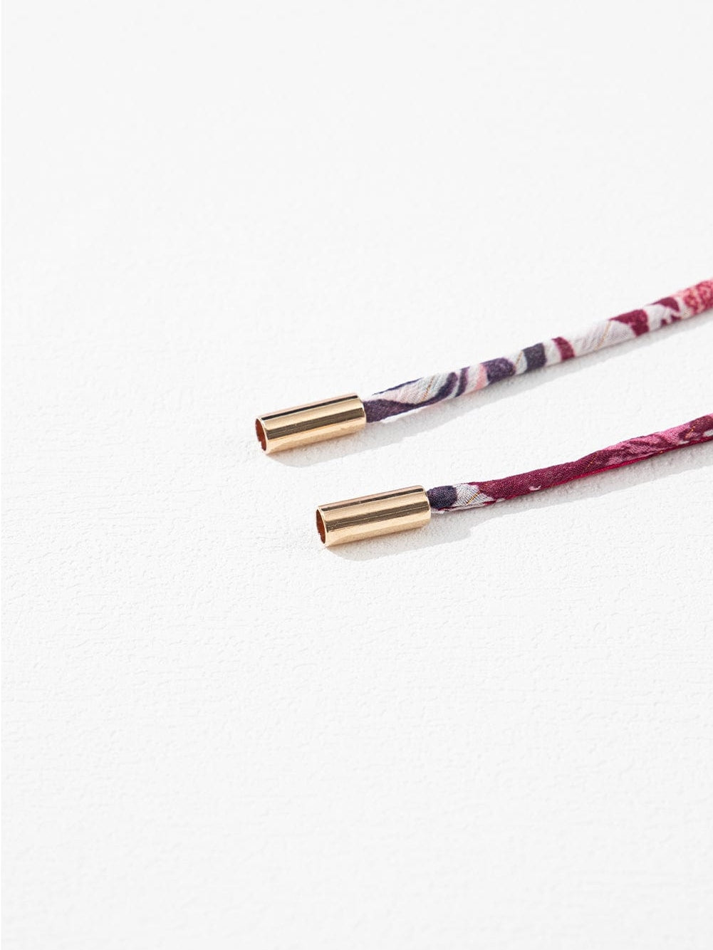 White Floral V-Neck Blouse with Ruffled Sleeves