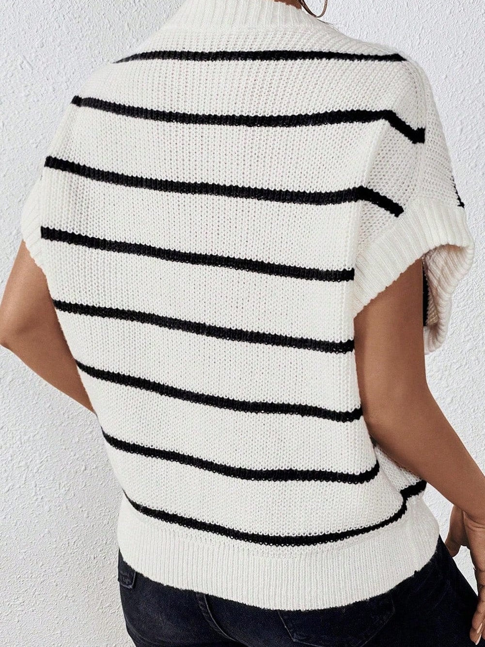 White Striped Batwing Sleeve Sweater with Round Neck