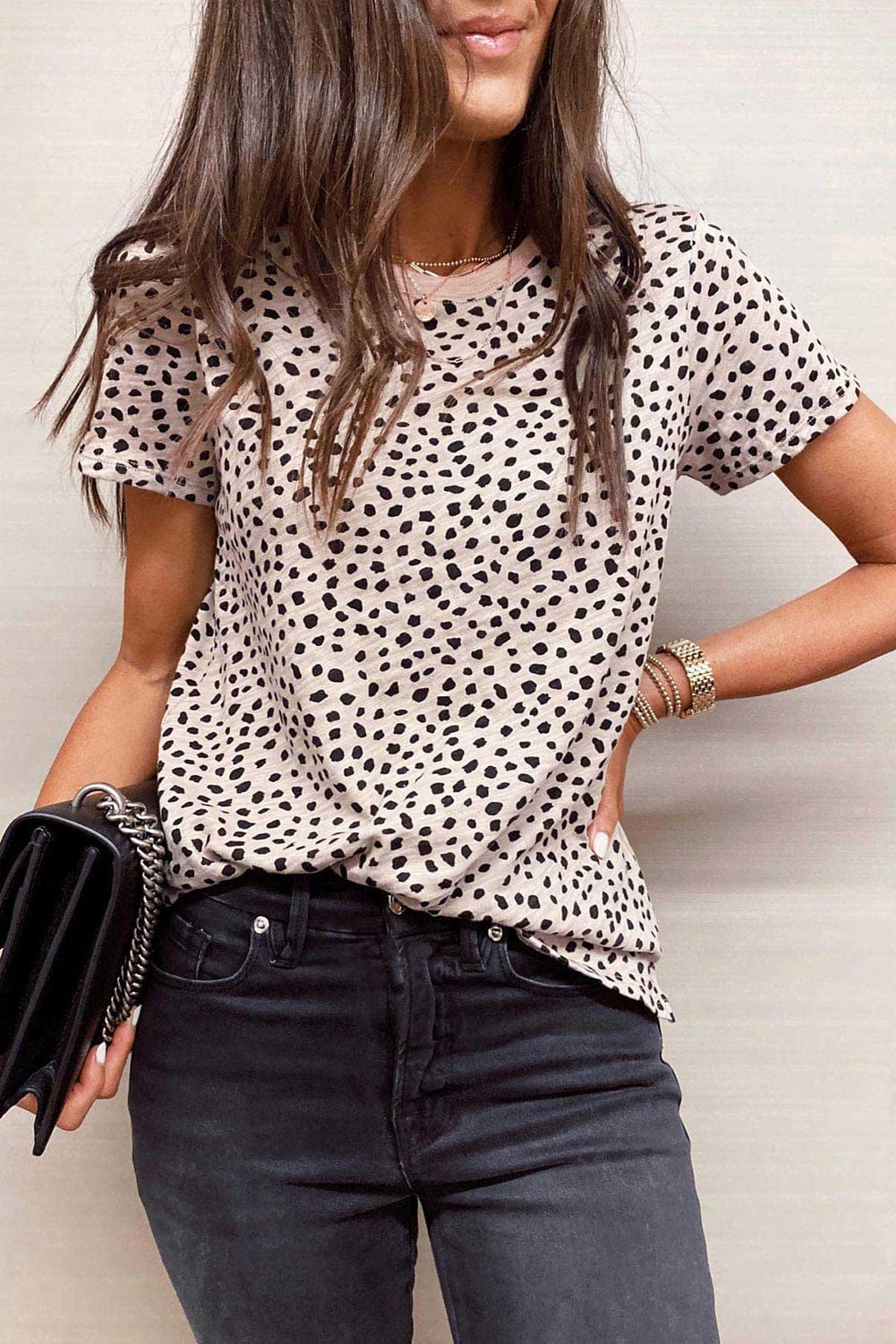 Wild Cheetah Pattern Round Neck Tee with Short Sleeves