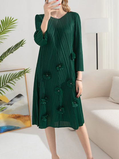 Dresses Pleated Solid Color V-Neck Nail Flower Loose Mid-length Midi Dress - LuckyFash™