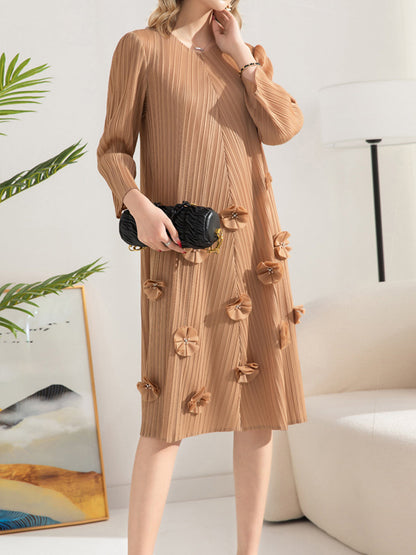 Dresses Pleated Solid Color V-Neck Nail Flower Loose Mid-length Midi Dress - LuckyFash™