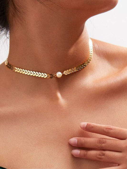 Arrow Choker With Faux Pearl - LuckyFash™