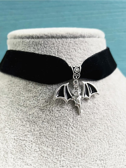 Women's necklace Vintage Halloween Heart Necklaces - LuckyFash™