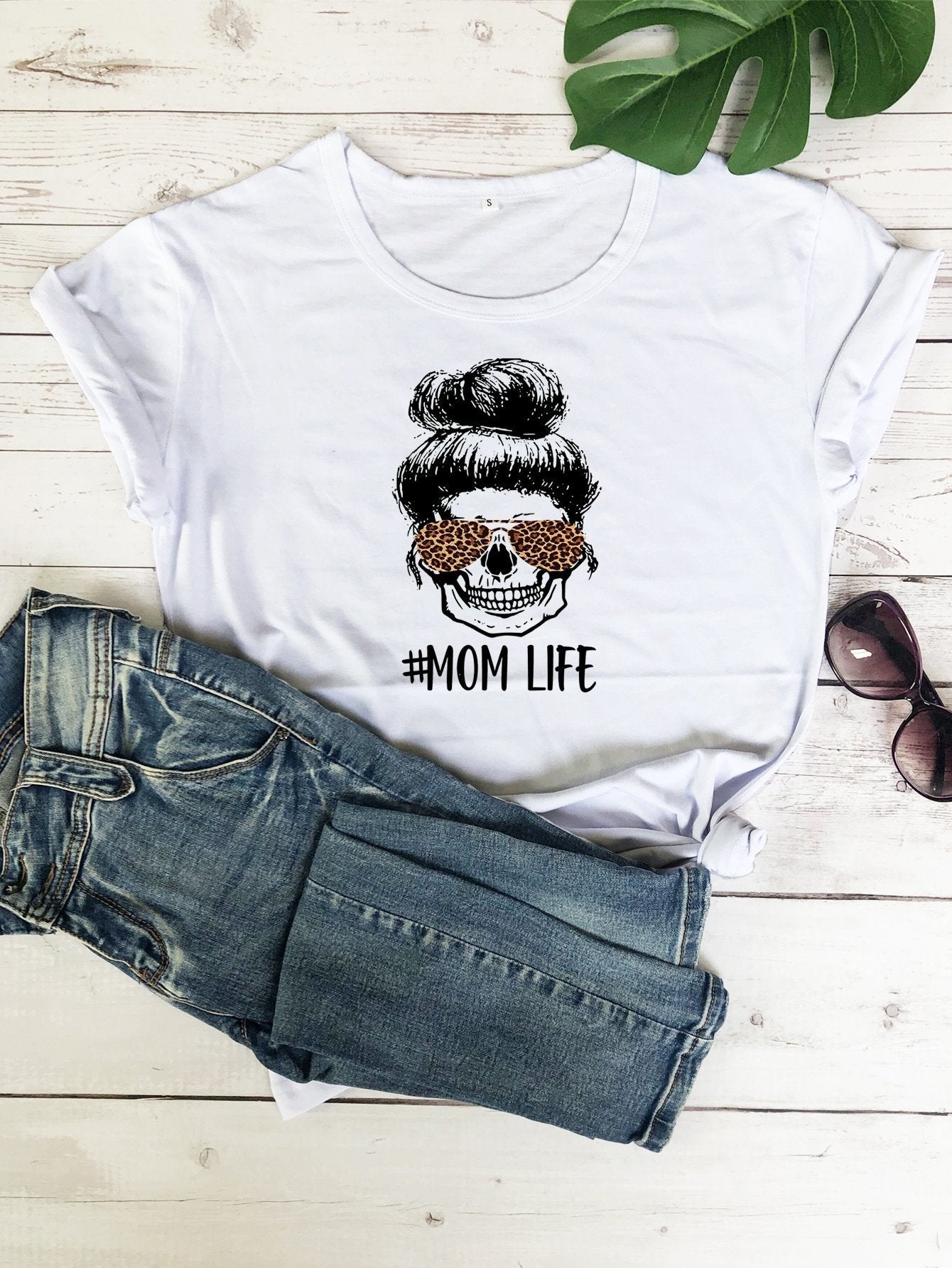 Figure & Letter Graphic Tee - LuckyFash™