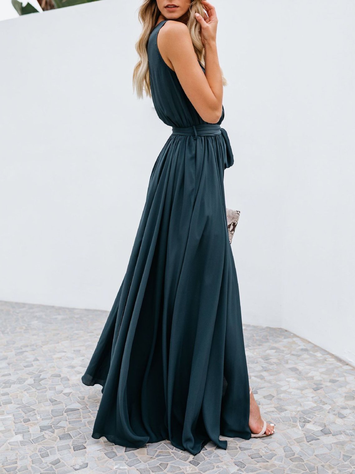 Flowy V-neck Sleeveless Mid-waist Dress - LuckyFash™
