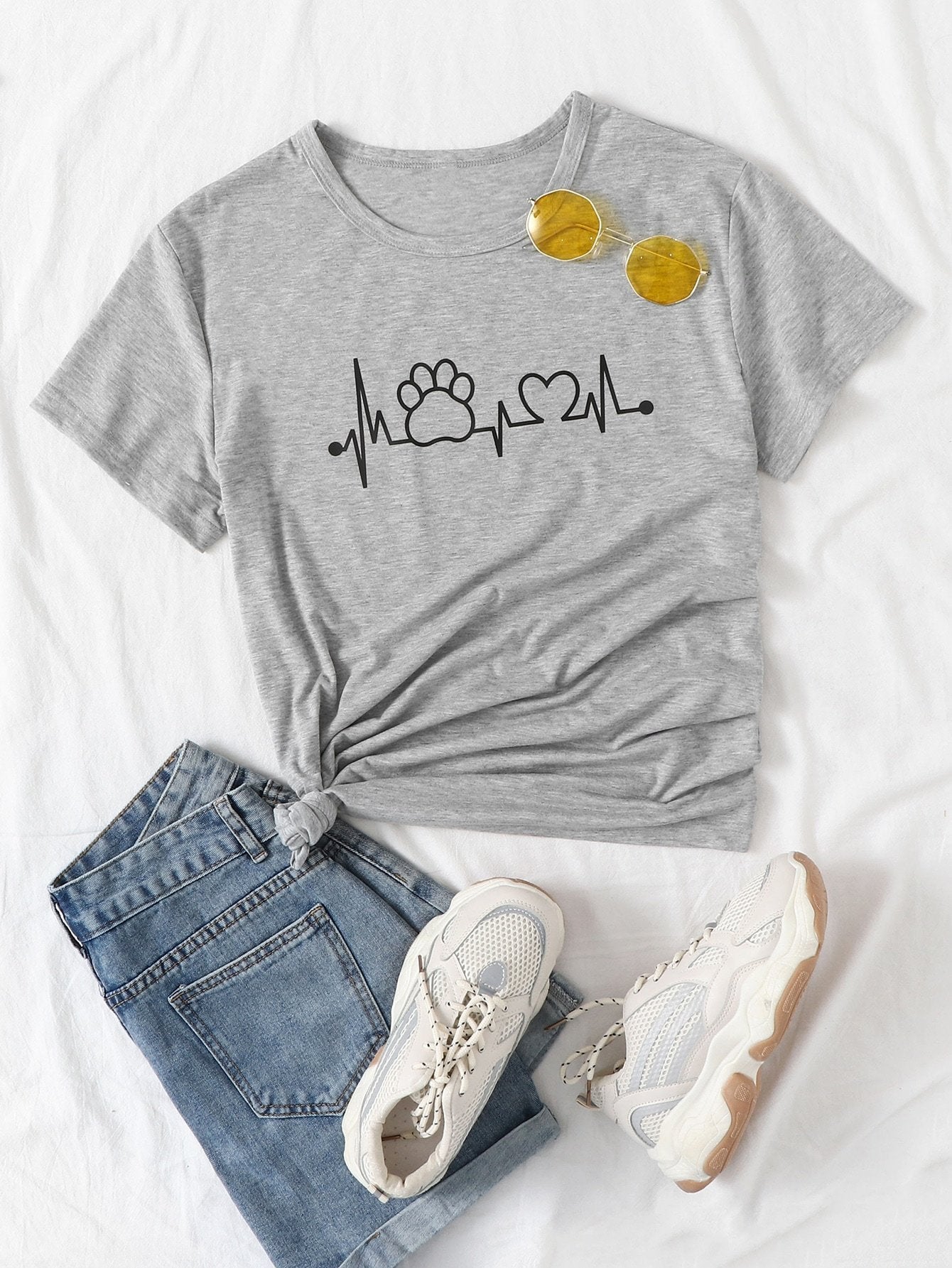 Heart And Letter Graphic Tee - LuckyFash™