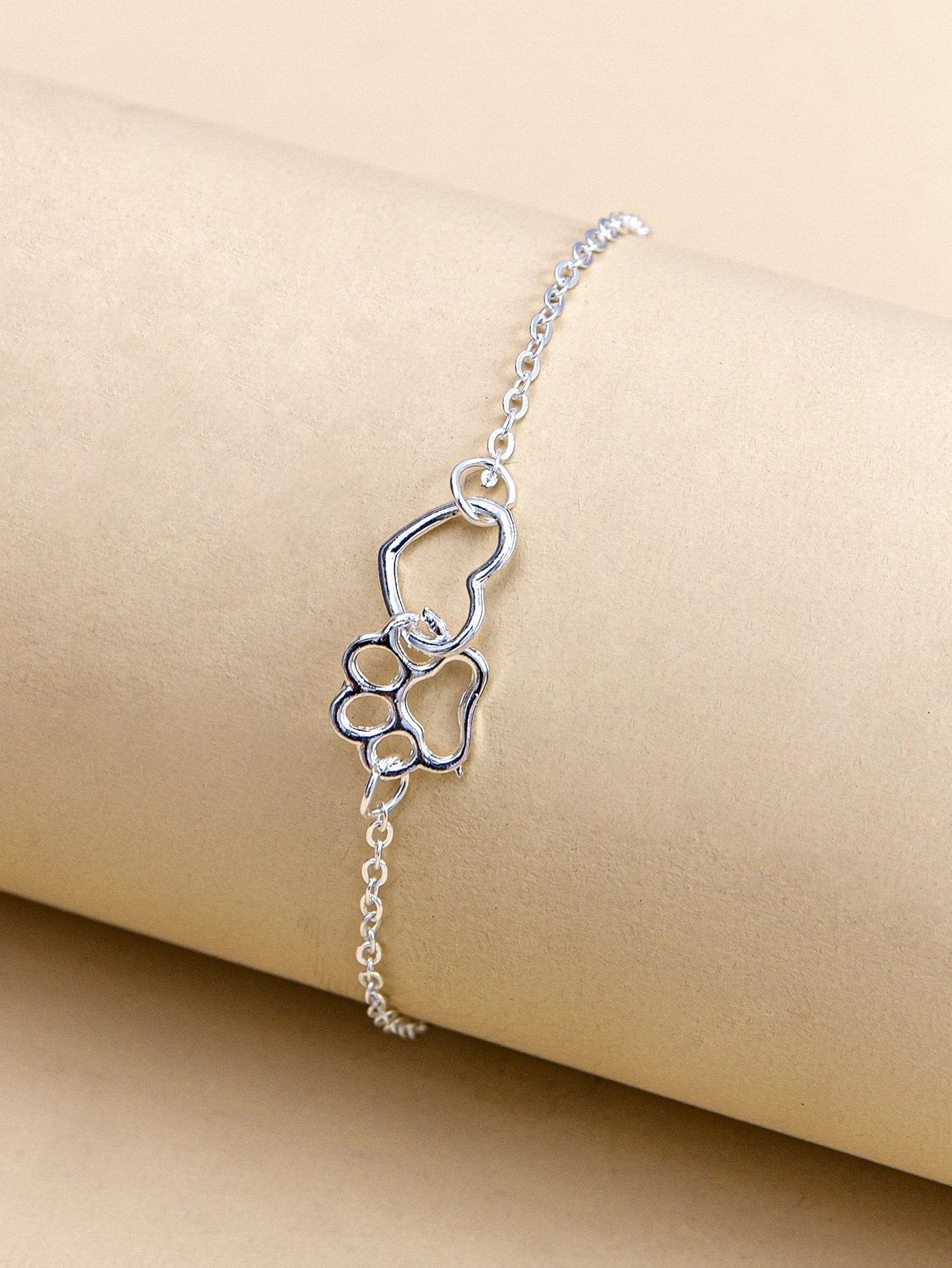 Hollow Out Heart Decor Bracelet - LuckyFash™