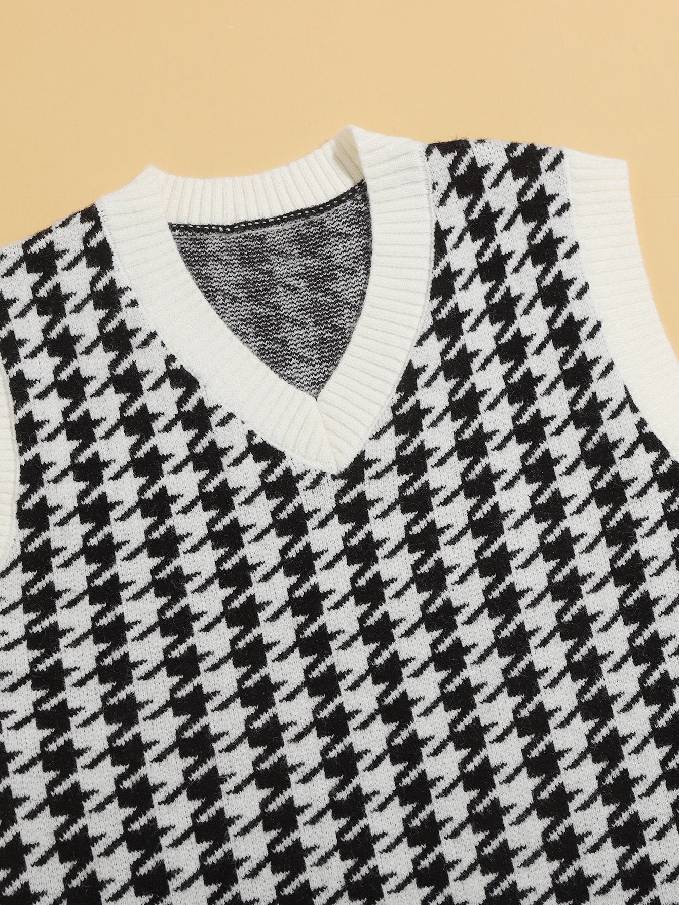 Houndstooth V Neck Sweater Vest - LuckyFash™