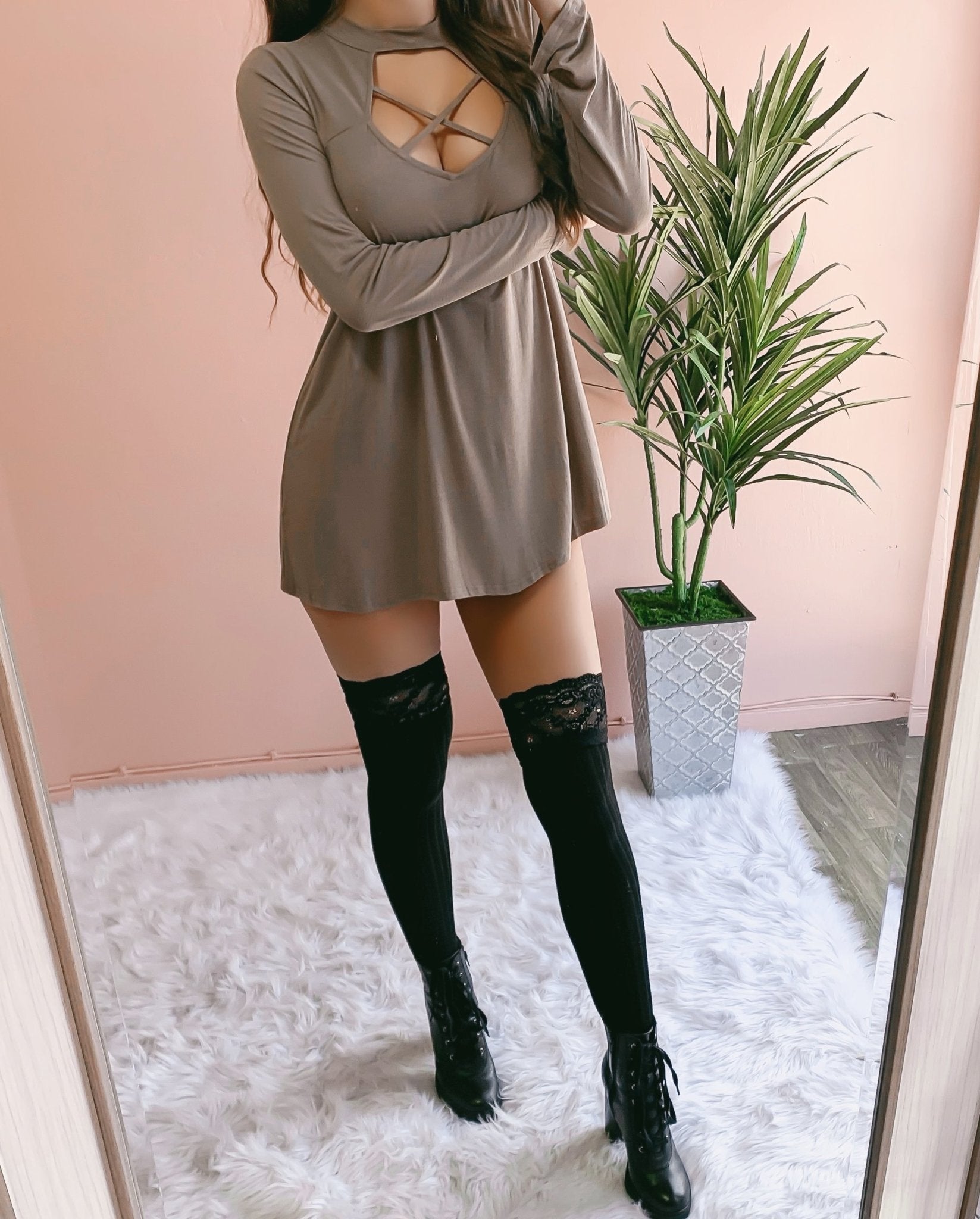 Long Sleeve V-neck Cross Open Back Dress - LuckyFash™