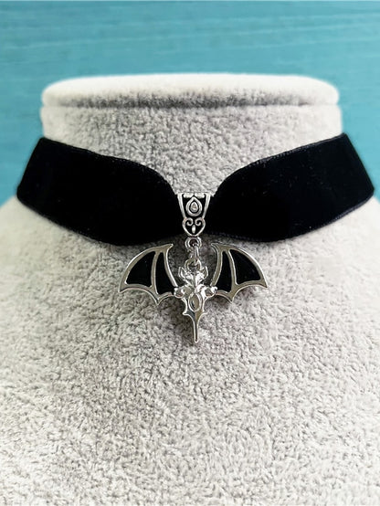 Women's necklace Vintage Halloween Heart Necklaces - LuckyFash™