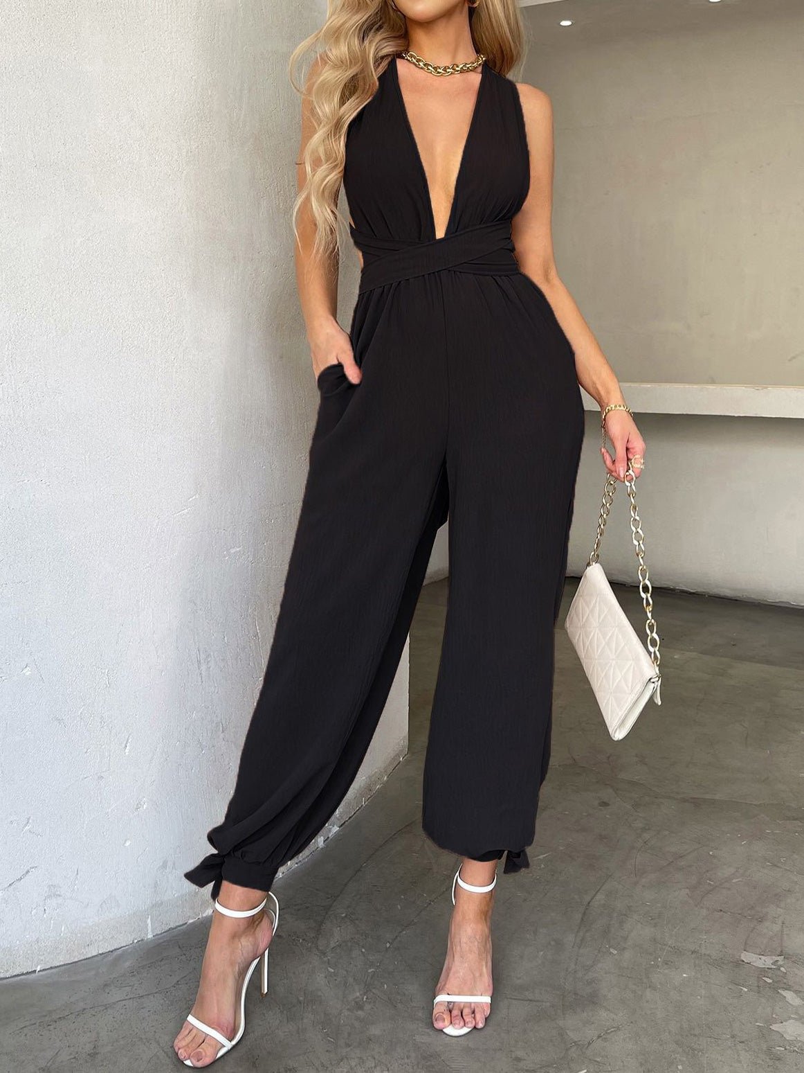 Women's Jumpsuits Casual Deep V Backless Pocket Jumpsuit - LuckyFash™